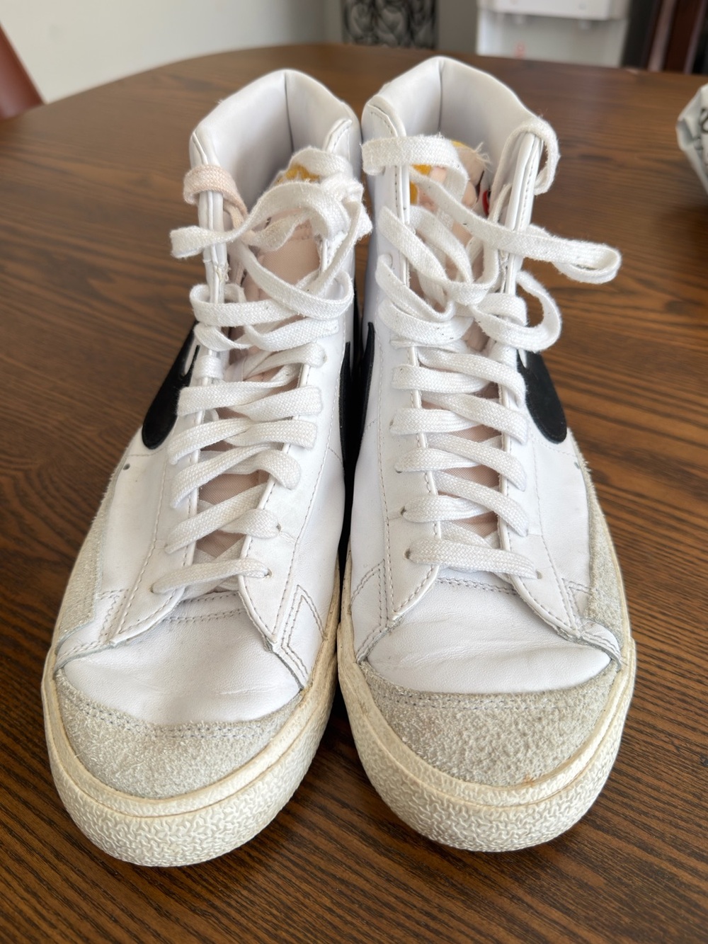 Nike Blazer Mid ’77 Vintage Men’s 9.5 White Black BQ6806-100 High Top Sneakers